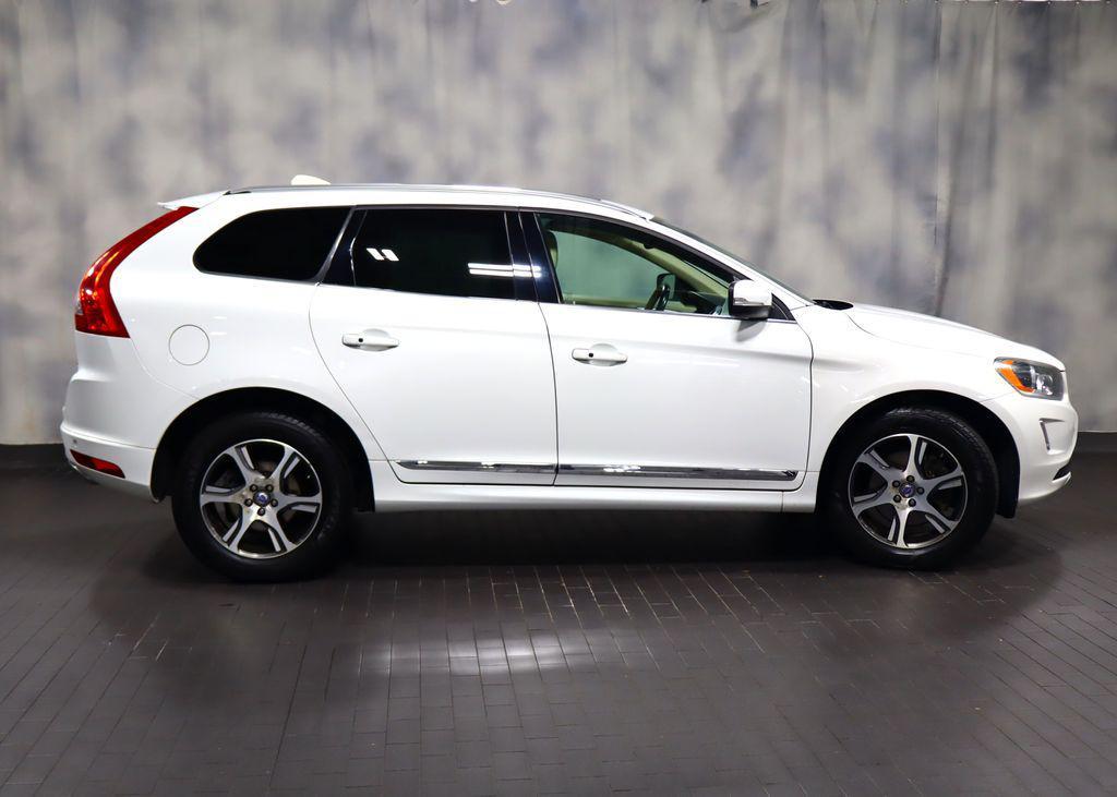 used 2015 Volvo XC60 car, priced at $12,824