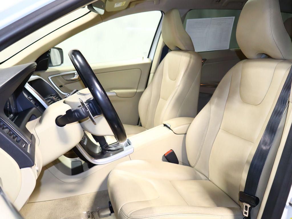 used 2015 Volvo XC60 car, priced at $12,824