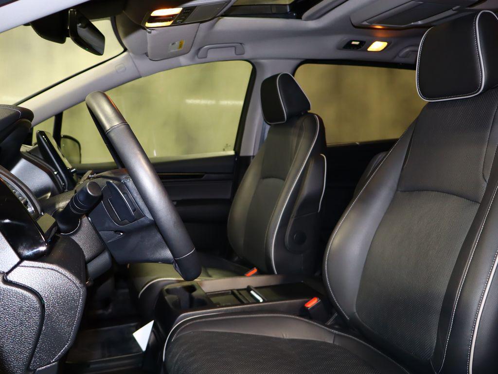 used 2024 Honda Odyssey car, priced at $41,324