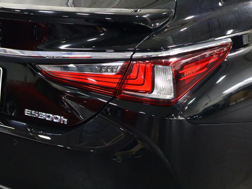 used 2021 Lexus ES 300h car, priced at $29,824