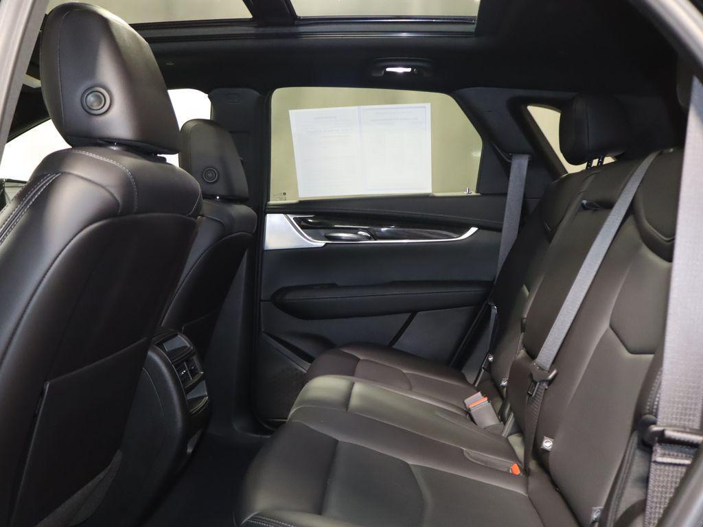 used 2021 Cadillac XT5 car, priced at $29,372