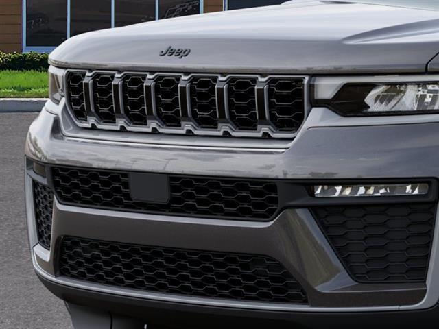 new 2026 Jeep Grand Cherokee car, priced at $51,225