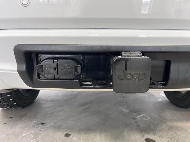 used 2015 Jeep Grand Cherokee car, priced at $8,441