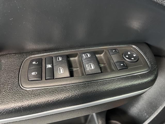 used 2022 Chrysler 300 car, priced at $24,995