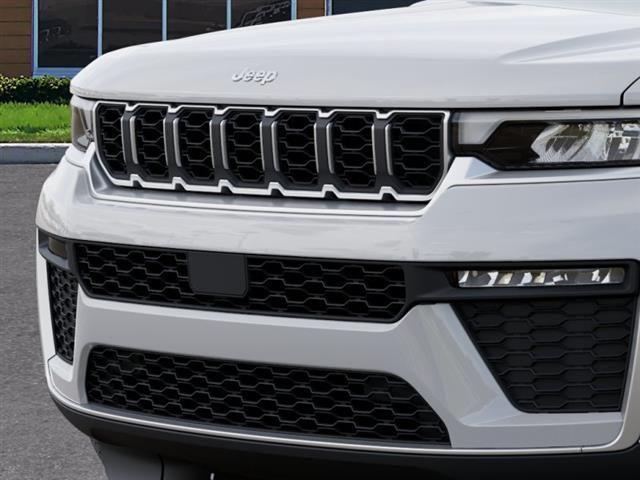 new 2026 Jeep Grand Cherokee car, priced at $47,615