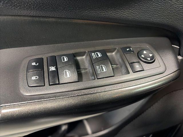 used 2022 Jeep Cherokee car, priced at $26,587