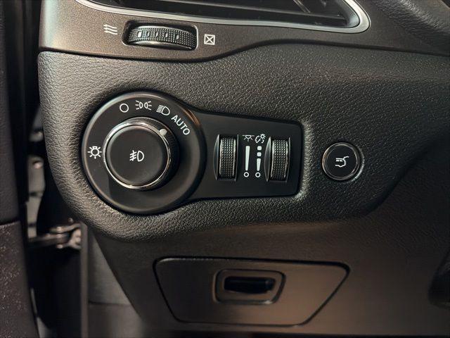 used 2022 Jeep Cherokee car, priced at $26,587