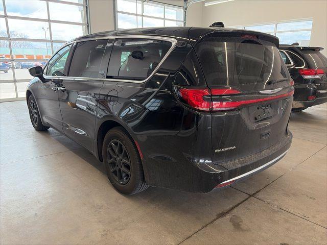 used 2024 Chrysler Pacifica car, priced at $27,208