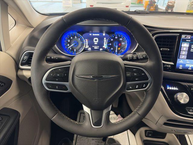used 2024 Chrysler Pacifica car, priced at $27,208