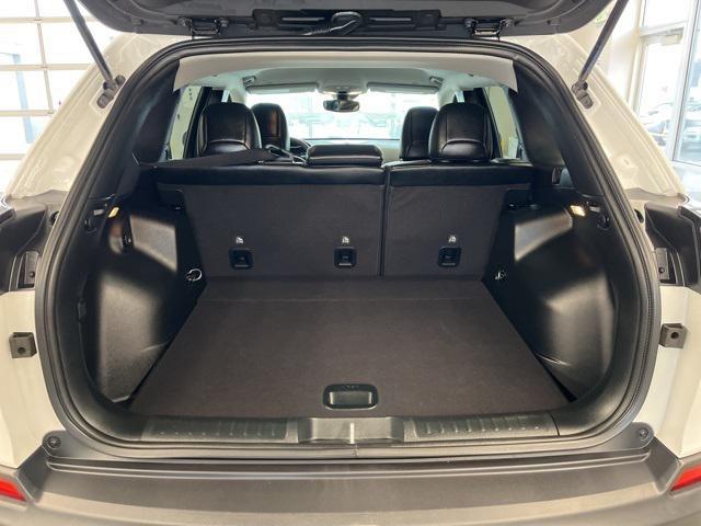 used 2022 Jeep Cherokee car, priced at $25,977