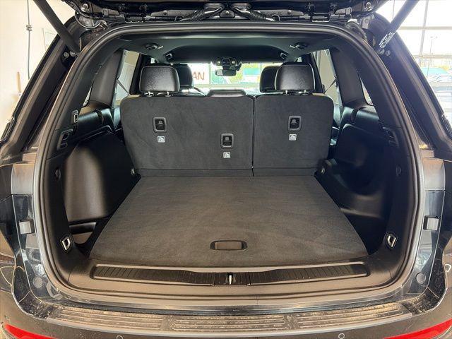 used 2024 Jeep Grand Cherokee car, priced at $33,538