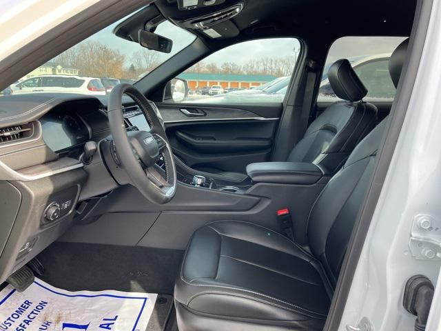 new 2025 Jeep Grand Cherokee L car