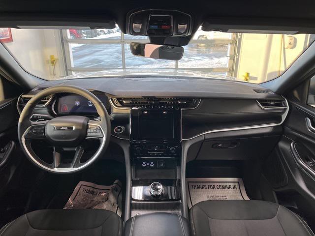 used 2025 Jeep Grand Cherokee L car, priced at $35,697