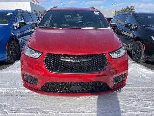 new 2026 Chrysler Pacifica car, priced at $55,110