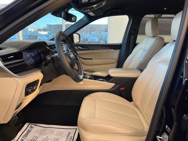 used 2024 Jeep Grand Cherokee car, priced at $35,173