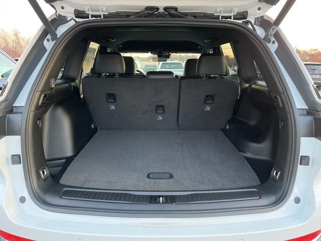 new 2025 Jeep Grand Cherokee car, priced at $46,900