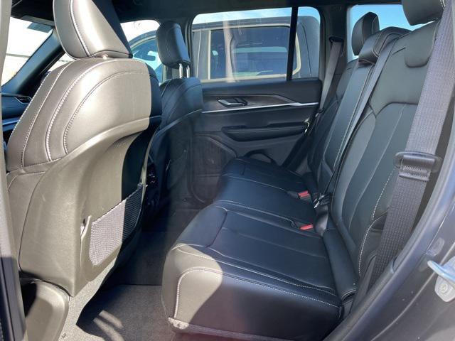 new 2025 Jeep Grand Cherokee car, priced at $47,495