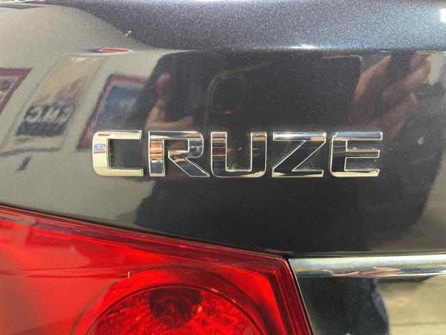 used 2014 Chevrolet Cruze car, priced at $3,995
