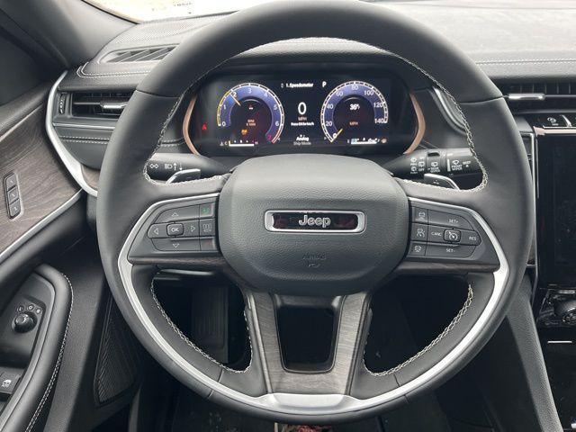 new 2025 Jeep Grand Cherokee car, priced at $50,720