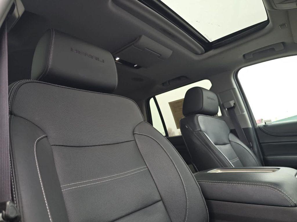 used 2016 GMC Yukon car, priced at $22,990