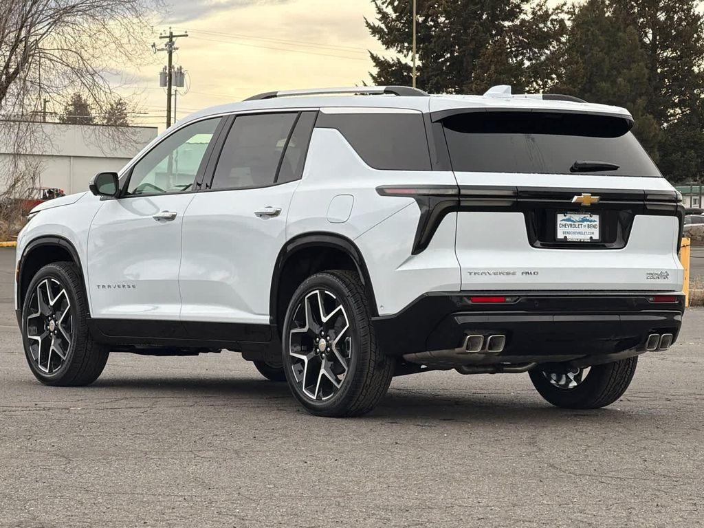 new 2026 Chevrolet Traverse car, priced at $60,090