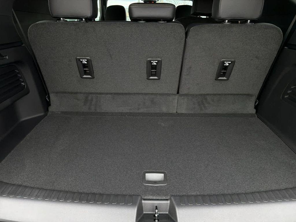 new 2026 Chevrolet Traverse car, priced at $60,090