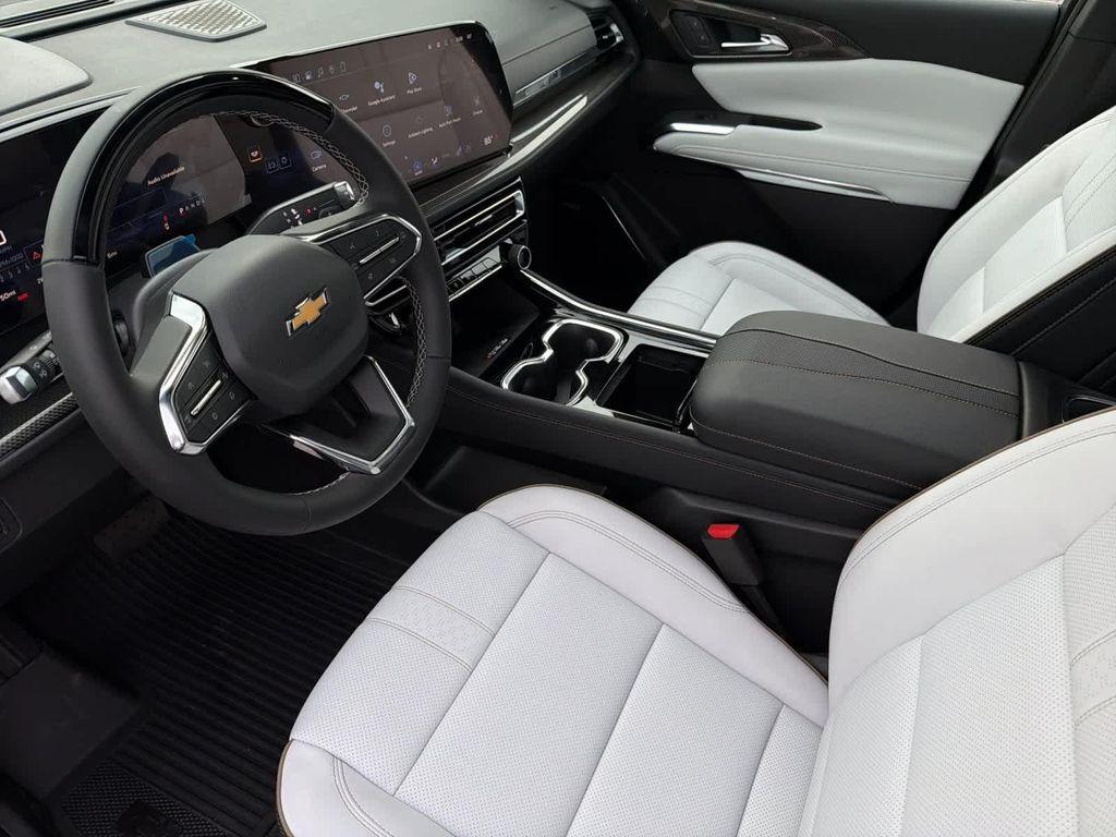 new 2026 Chevrolet Traverse car, priced at $61,470