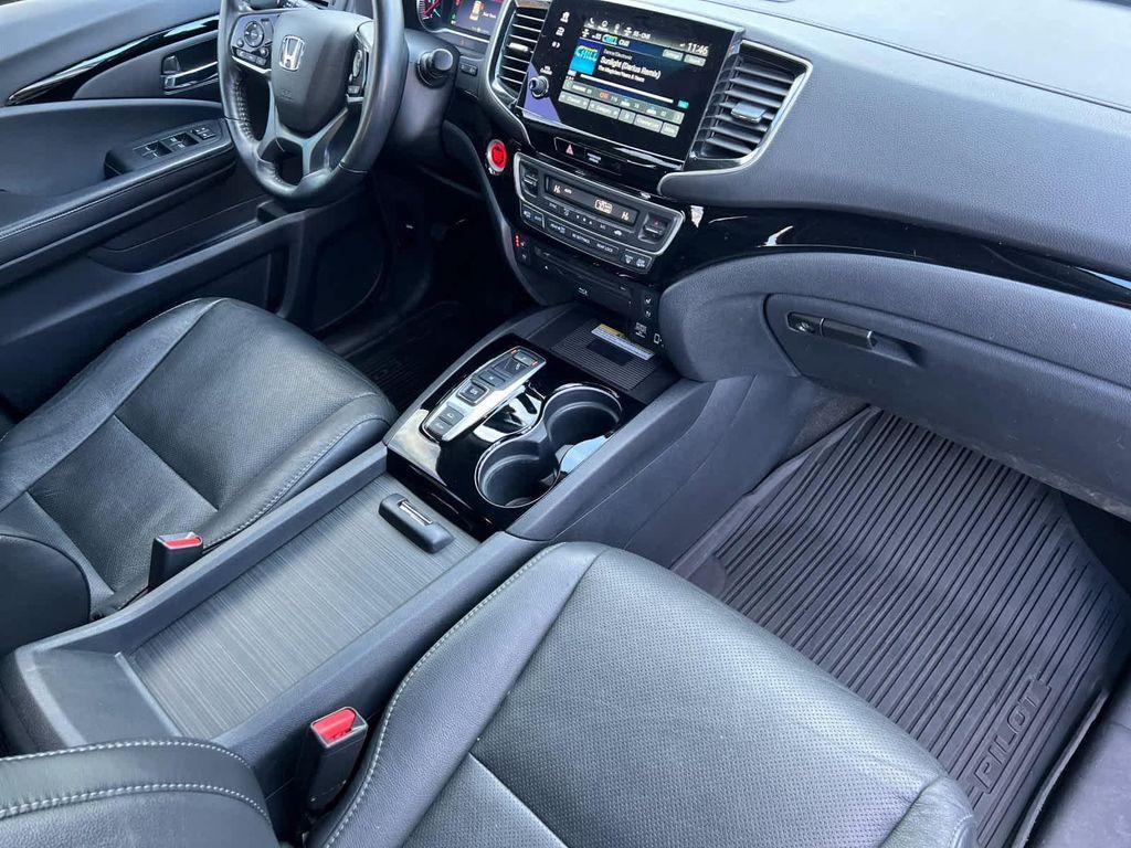 used 2020 Honda Pilot car, priced at $29,995