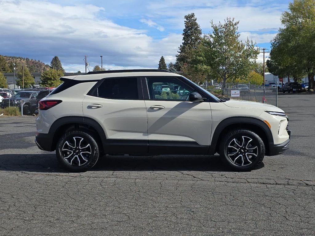 new 2026 Chevrolet TrailBlazer car, priced at $35,470