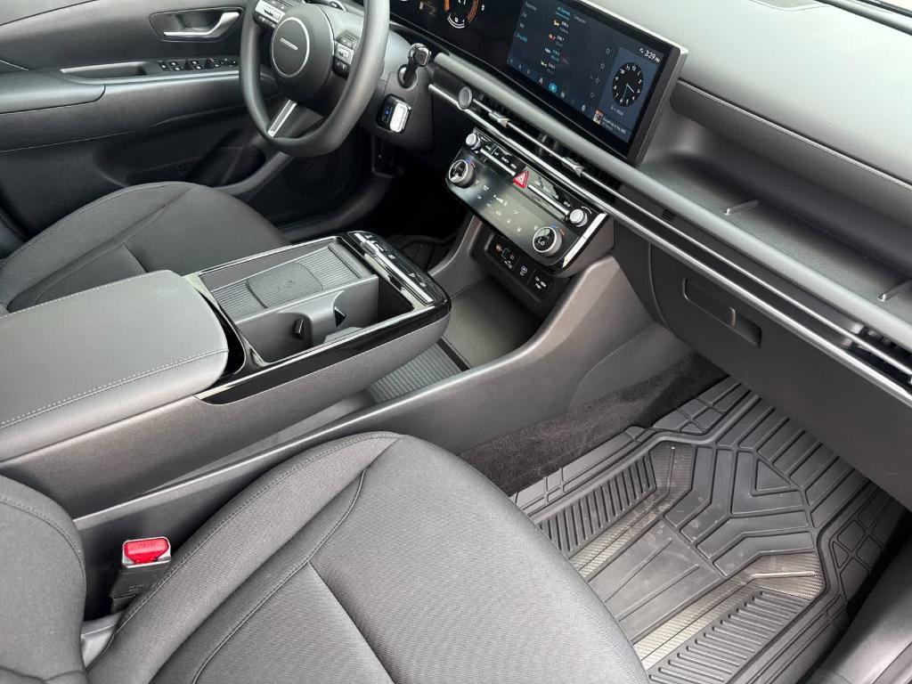 used 2025 Hyundai TUCSON Hybrid car, priced at $29,600