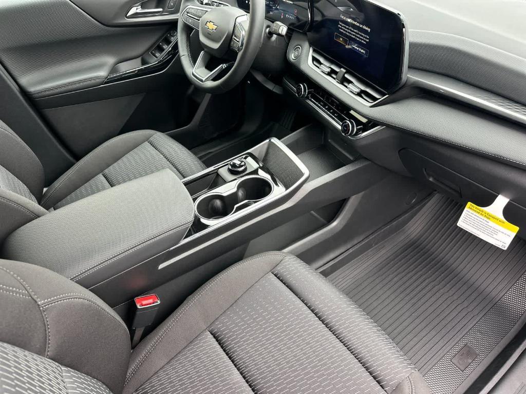 new 2026 Chevrolet Equinox car, priced at $34,065