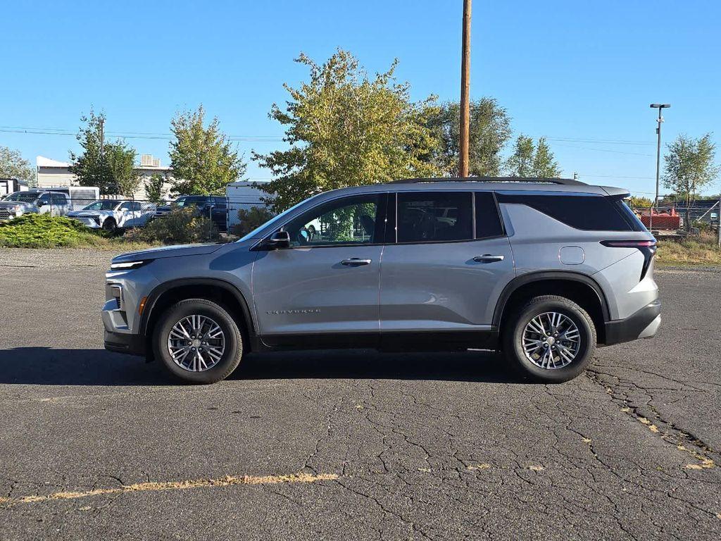 new 2025 Chevrolet Traverse car, priced at $43,495