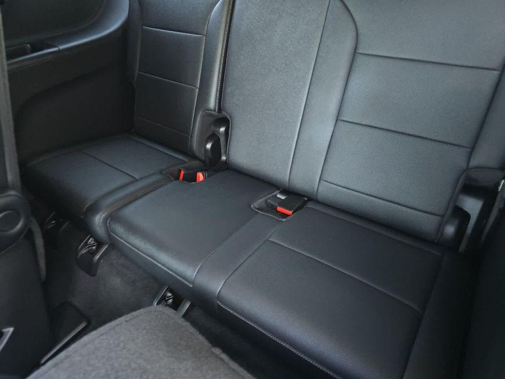 new 2025 Chevrolet Traverse car, priced at $43,495