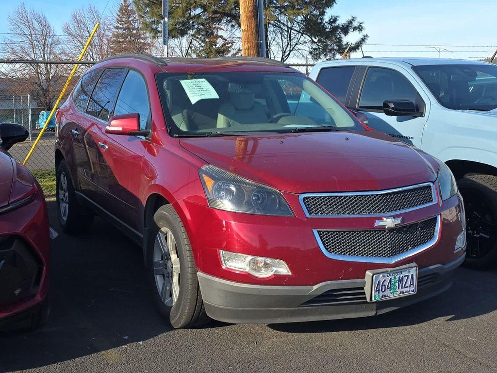 used 2010 Chevrolet Traverse car, priced at $9,995