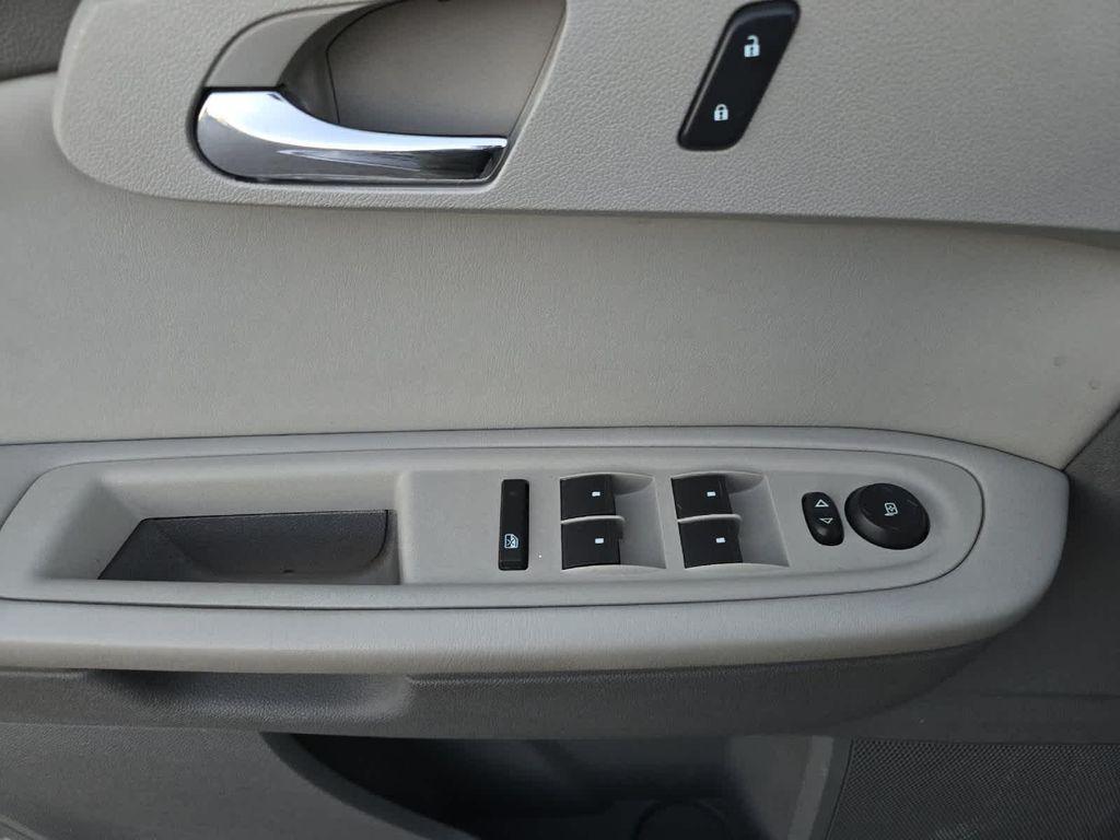 used 2010 Chevrolet Traverse car, priced at $9,995