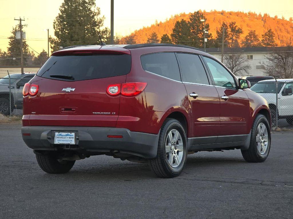 used 2010 Chevrolet Traverse car, priced at $9,995