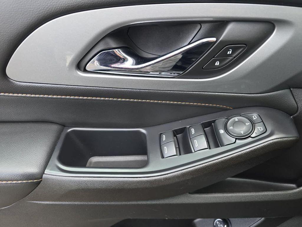 used 2021 Chevrolet Traverse car, priced at $24,995