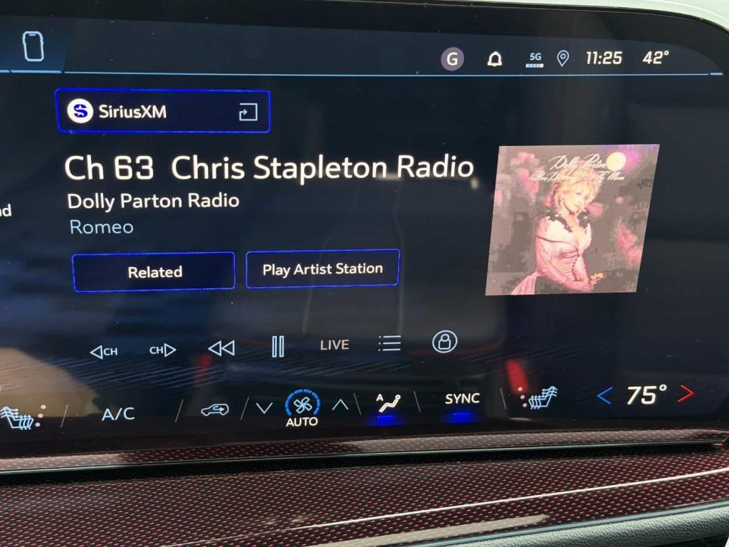 new 2026 Chevrolet Traverse car, priced at $58,925