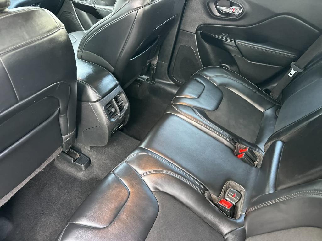 used 2020 Jeep Cherokee car, priced at $13,995