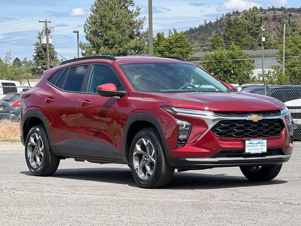 new 2025 Chevrolet Trax car, priced at $19,095