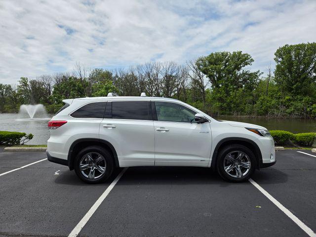 used 2019 Toyota Highlander Hybrid car, priced at $22,175