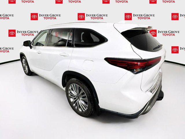 used 2023 Toyota Highlander car, priced at $38,995