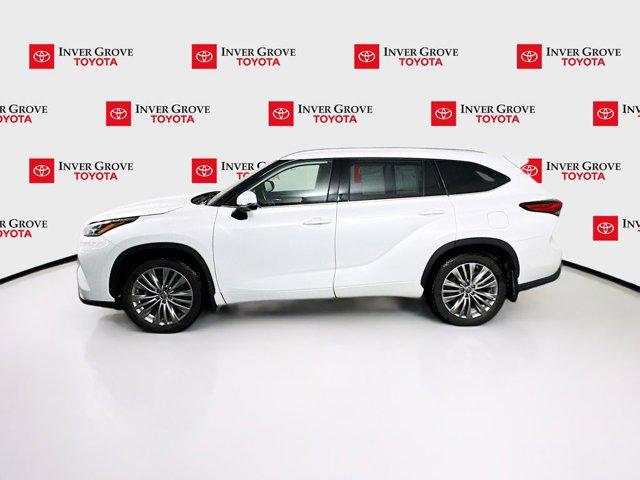 used 2023 Toyota Highlander car, priced at $38,995