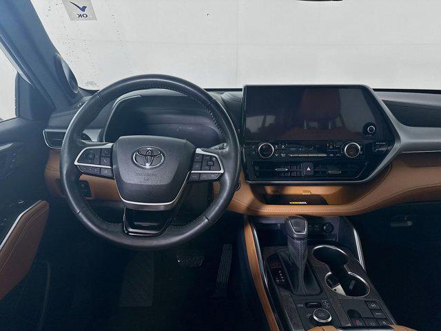 used 2023 Toyota Highlander car, priced at $38,995