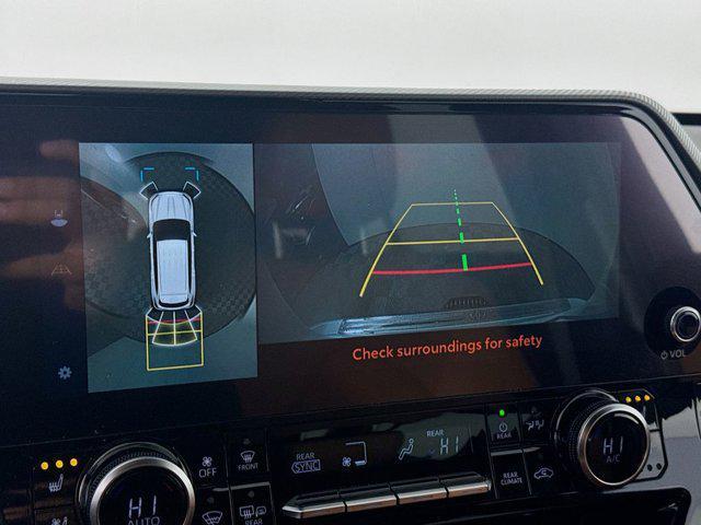 used 2023 Toyota Highlander car, priced at $38,995