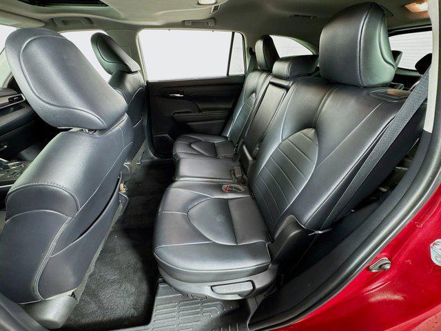 used 2022 Toyota Highlander car, priced at $30,945