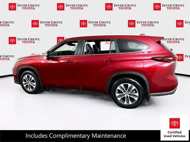 used 2025 Toyota Highlander car, priced at $42,595