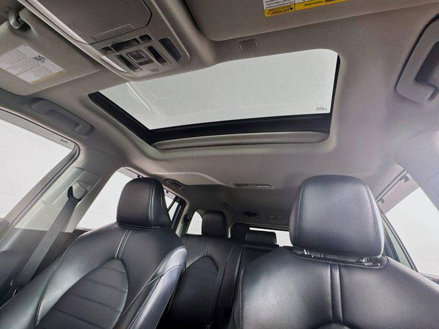 used 2021 Toyota Highlander Hybrid car, priced at $31,995