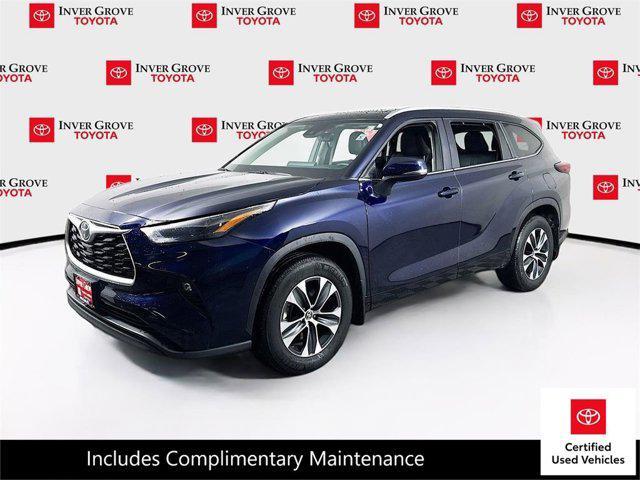 used 2025 Toyota Highlander car, priced at $42,695