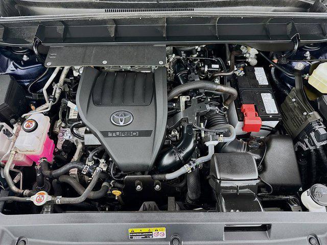 used 2025 Toyota Highlander car, priced at $42,695